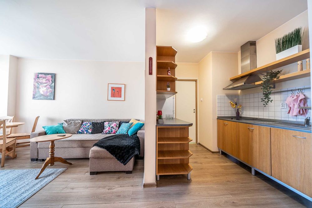 NOCLEGI  MIĘDZYZDROJE apartament salon sypialnia z WIDOKIEM NA MORZE