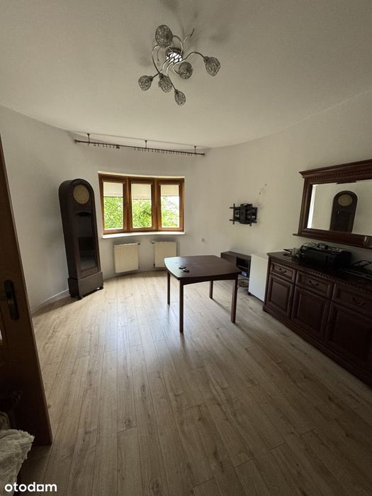 Dom (140 + 80 m²), dwa niezależne lokale, gotowe do zamieszkania.