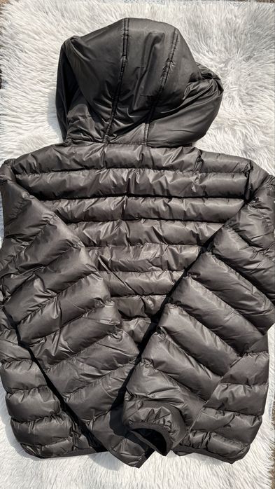 Casaco Fred Perry Preto – Tamanho M – Novo