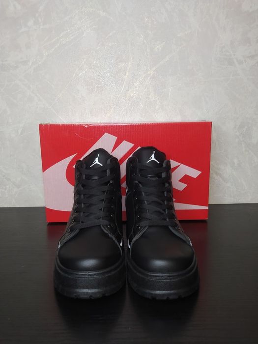 Жіночі зимові кросівки Nike air Jordan/натуральная кожа/зимние ботинки