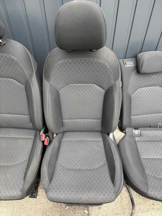 Kia Ceed III Kombi Fotel Fotele Komplet