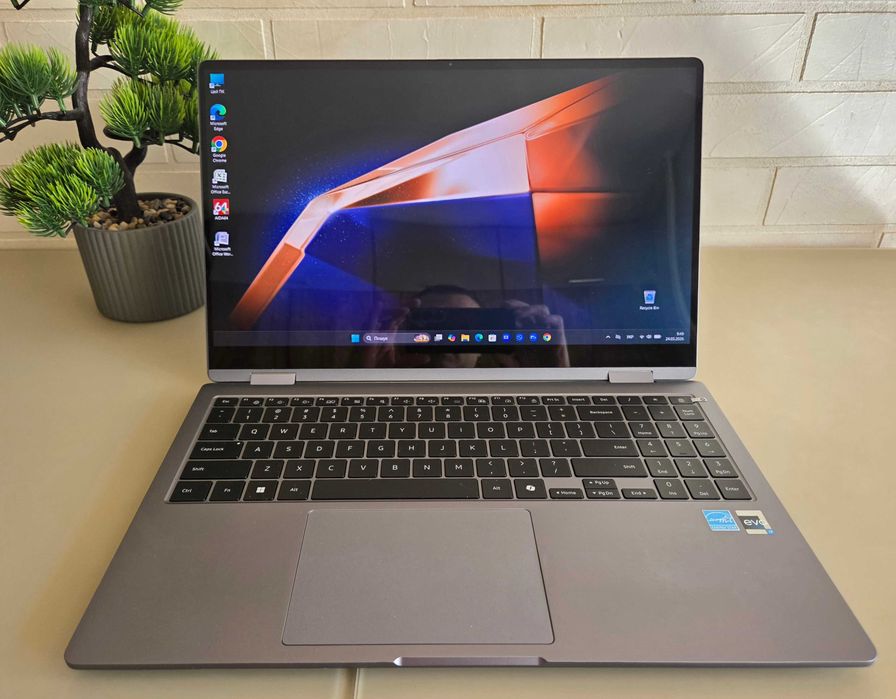 Samsung Galaxy Book 4 360 (15.6',16GB,Core7,512 SSD)