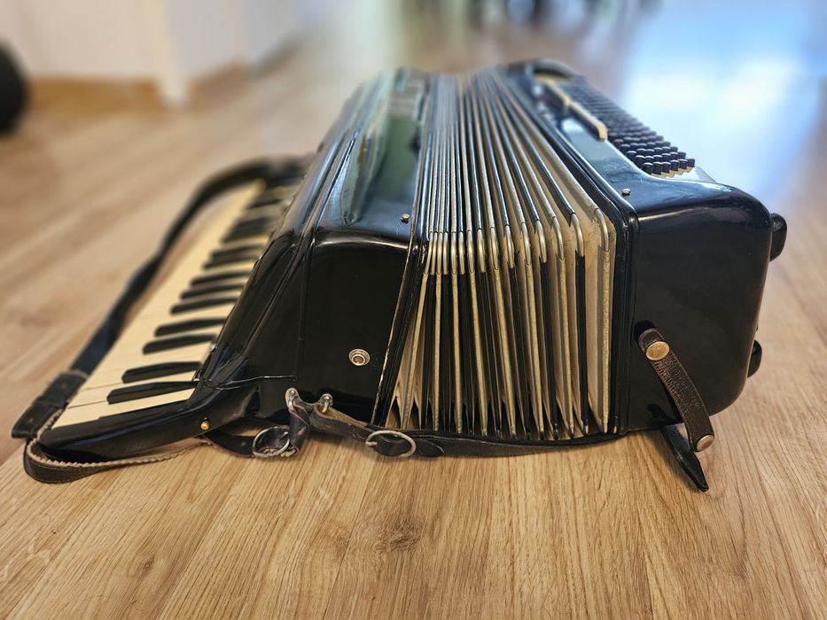 Akordeon włoski Fontanella Pesaro 120 basów