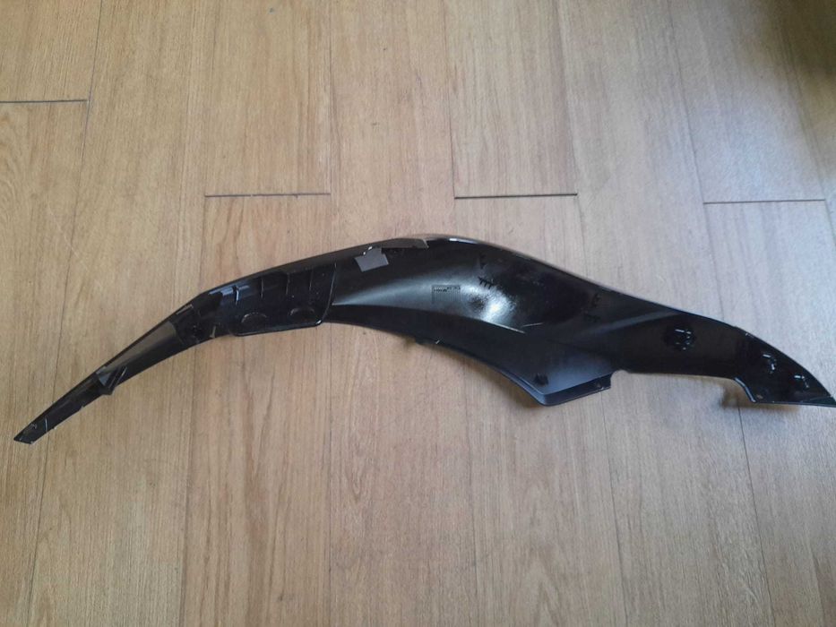 Carenagem Traseira Esquerda OEM SUZUKI GSXR 1300 GEN3 2023