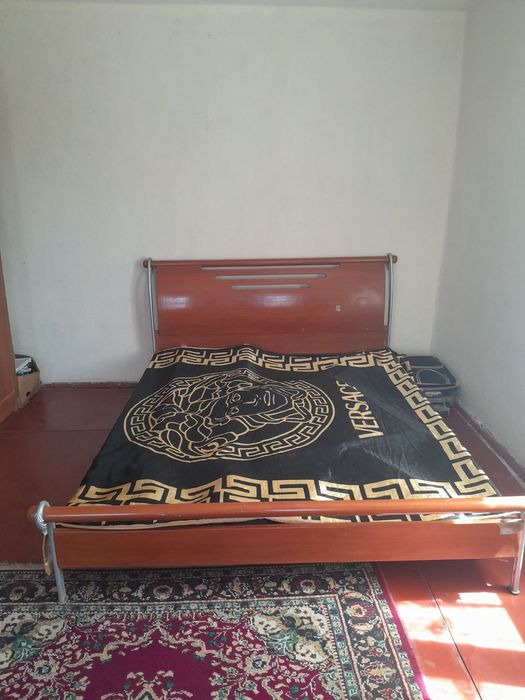 Продам  велике ліжко