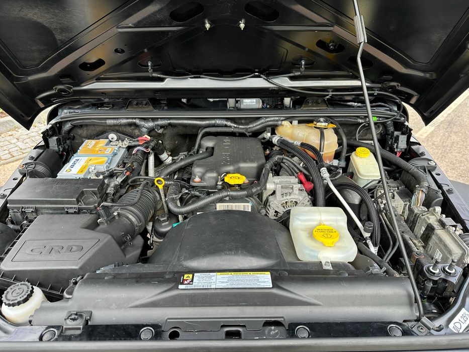 JEEP Wrangler Unlimited 2.8CRD Longo Manual Sahara