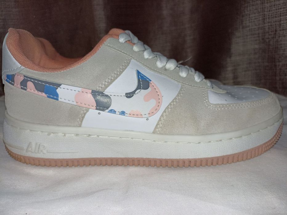 Жіночі кросівки Nike