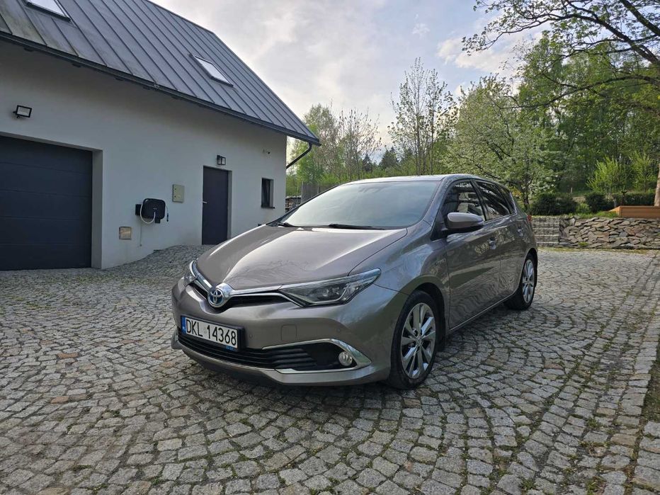 Toyota Auris wersja Prestige + pakiet Executive