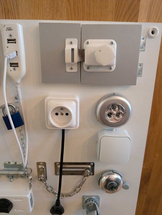 tablica manipulacyjna dla dzieci - 23 elementy