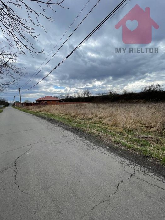 Продаж ділянки в с. Розівка