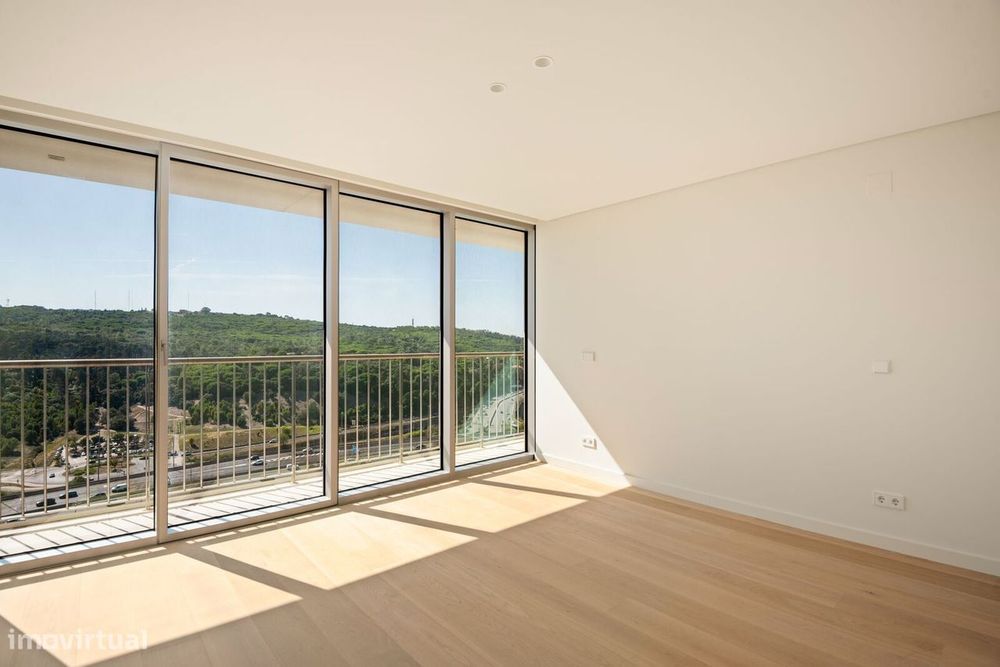 Apartamento T4 + 1 com piscina, Nova Campolide, Lisboa