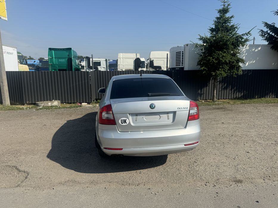 Розборка запчастини шрот Шкода а5 Skoda a5 SKODA A5  Oktavia 2.0 CFHB