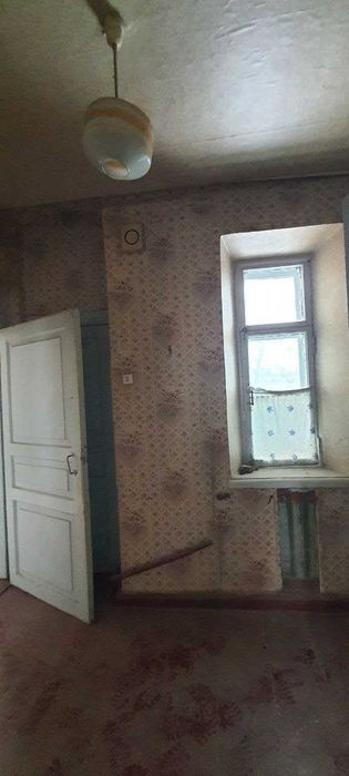 Продам 2-х кімнатну квартиру м. Зміїв