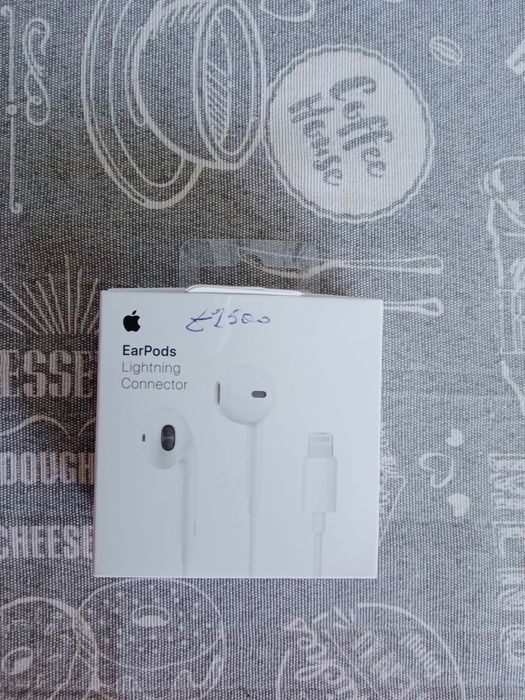 Навушники на айфон