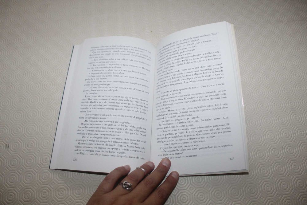 Precisa-se de Homem Nu