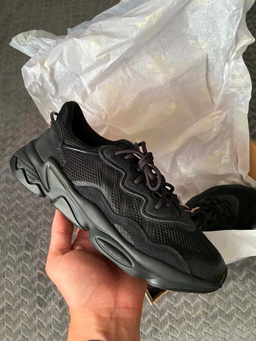 Buty sportowe Adidas Ozweego rozmiar 39 ⅓