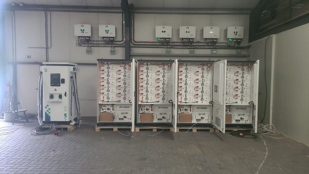 Przemysłowy magazyn energii BENY 230 kWh / 100 kW 4 szt. dostępne