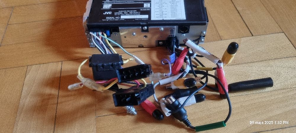 Radioodtwarzacz CD/DVD JVC KD-AVX11