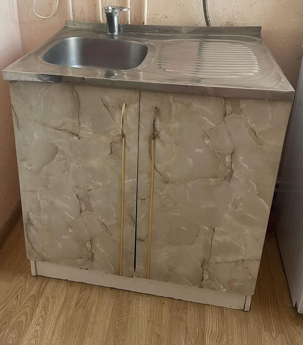 Продам кухонні тумби