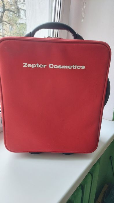 Чемодан цептер красный