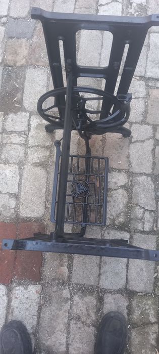 Подставка для машинки