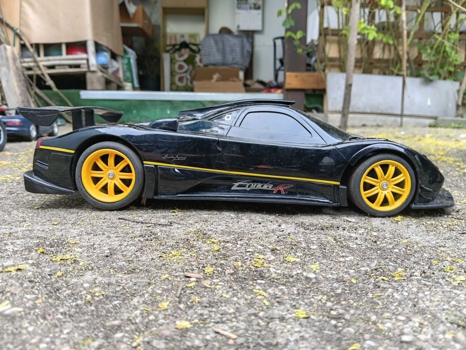 Pagani Zonda R R/C sterowane auto w skali 1/14 od Rastar