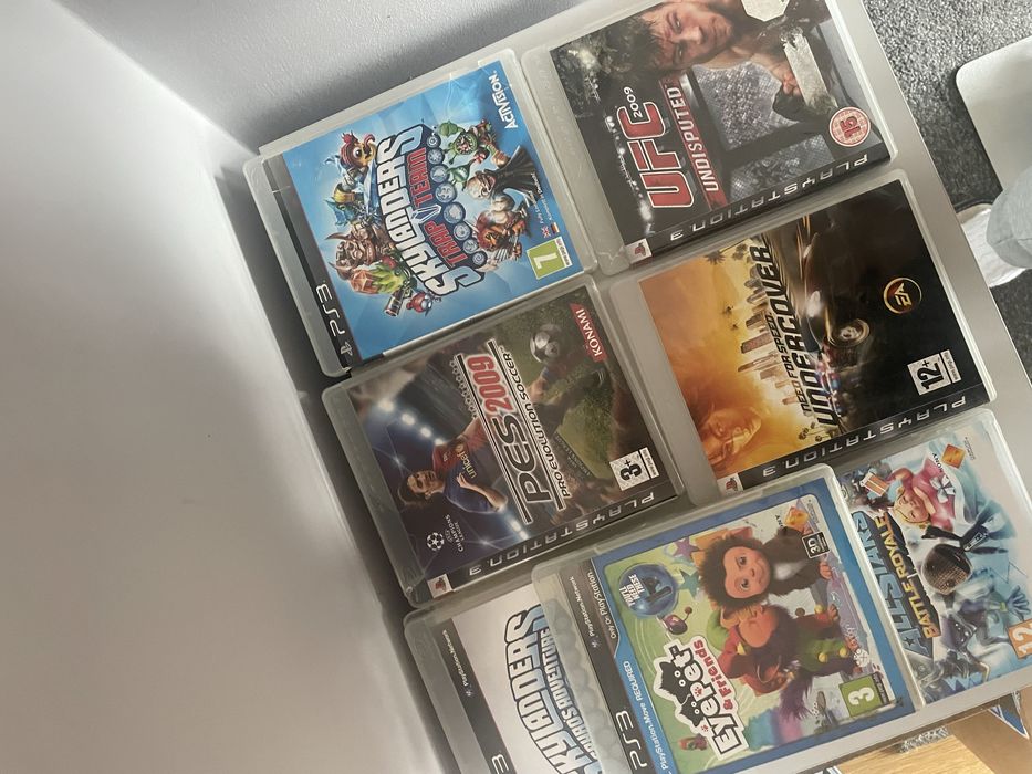 7 gier na ps3  z obudowami