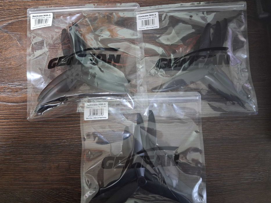 Пропелери 7'' Gemfan 7035-3 Black (2L+2R]