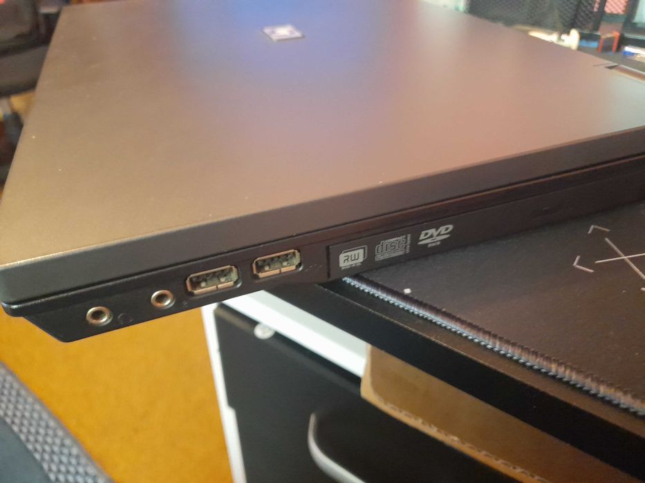 portatil hp compaq nx7800 em excelente estado.