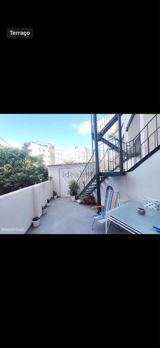 Quarto para alugar nos Anjos