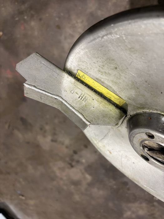 Talerz tarcza dysk rozsiewacza Kuhn Rauch łopatki