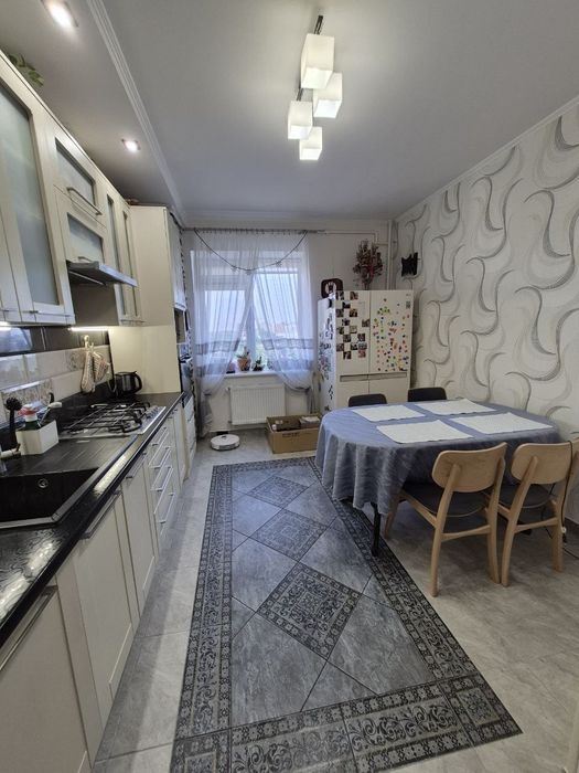 Продаж 2 кім квартири Сихів