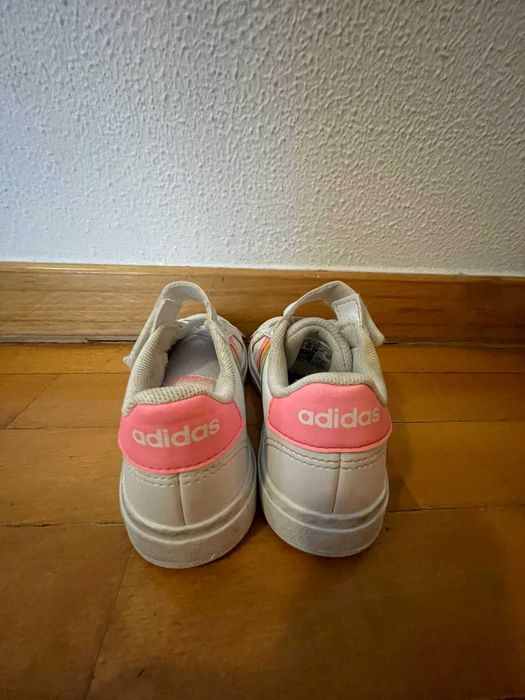 Tênis Adidas para Crianças