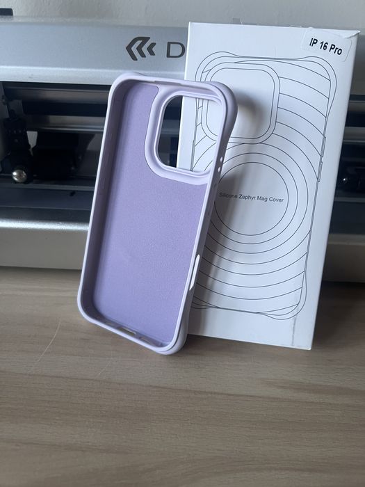 Etui ochronne do iPhone 16 Pro z MagSafe w kolorze fioletowym liliac