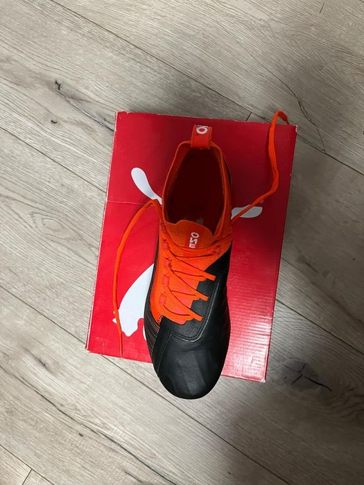 Sprzedam buty sportowe korki