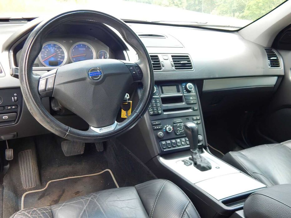 Volvo XC90      2013