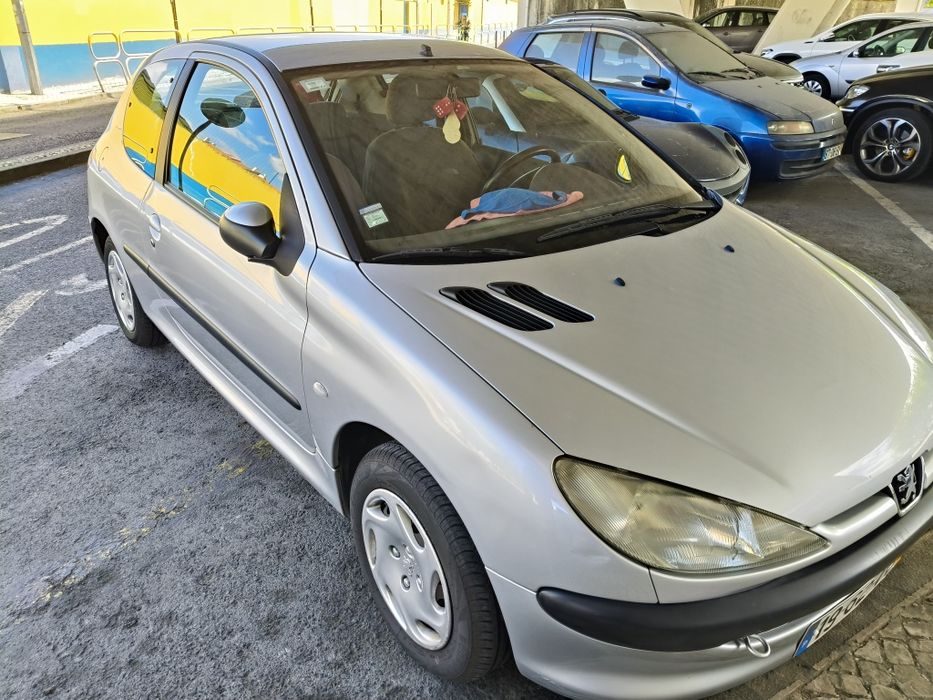 Peugeot 206 em bom estado