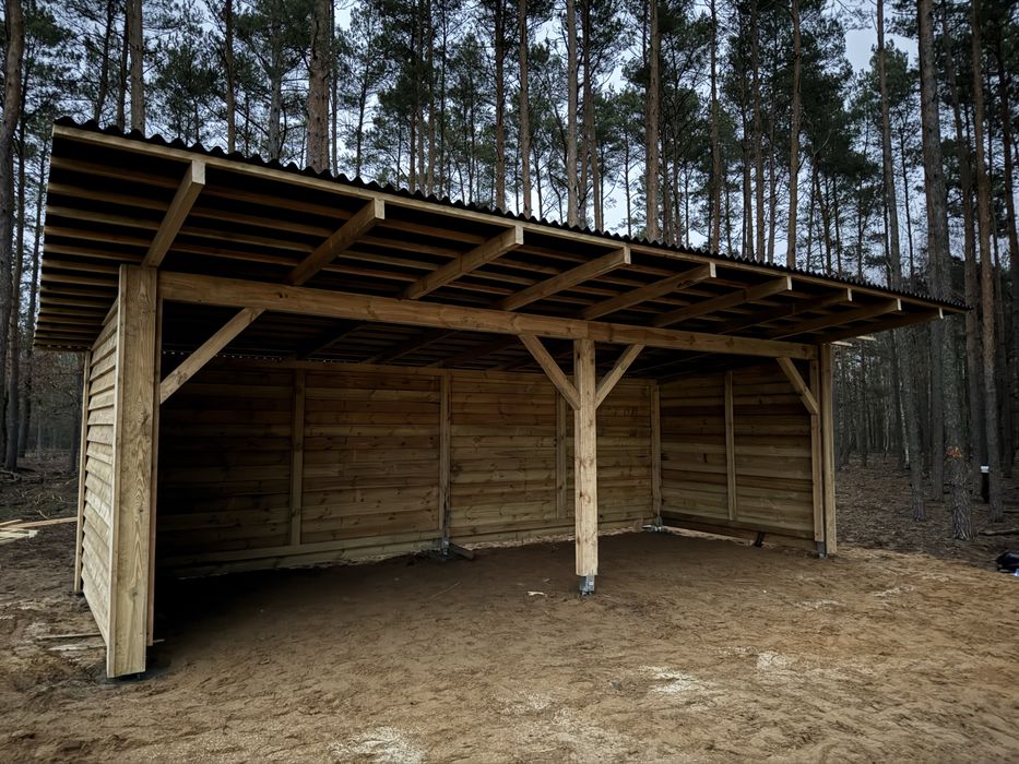 Wiata otwarta dla koni 3m x 8m okap 1,5m