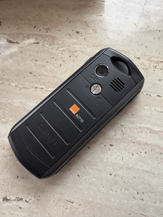 Pancerny telefon Samsung Solid B2710 czarny