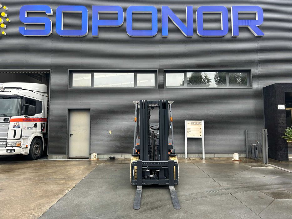 Empilhador Doosan Diesel 3000 Kgs