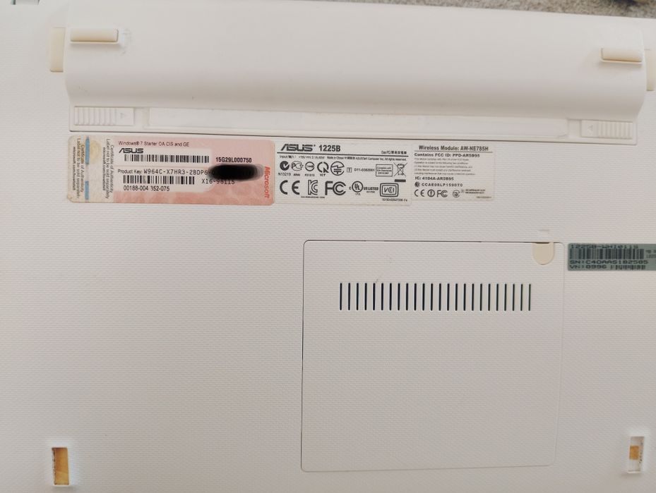 Ноутбук ASUS 1225B під ремонт або на запчастини (вмикається)