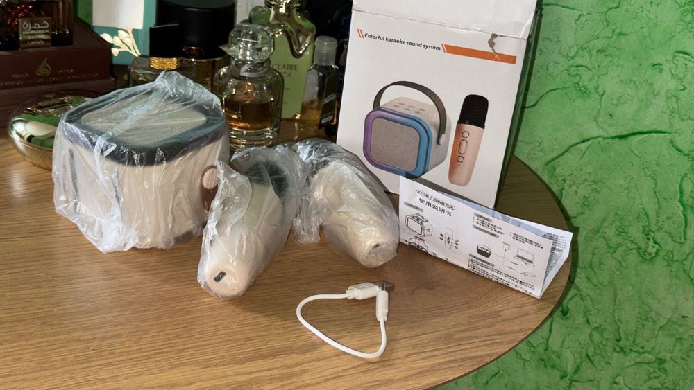 Bluetooth колонка з мікрофонами Нова