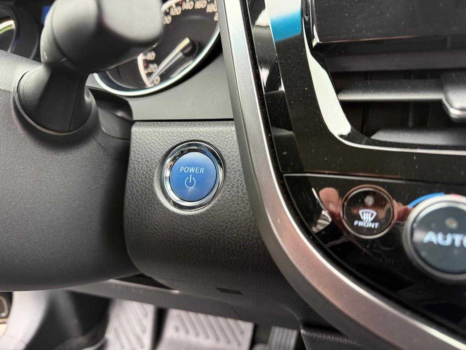 Toyota Camry 2021 2.5 Гібрид