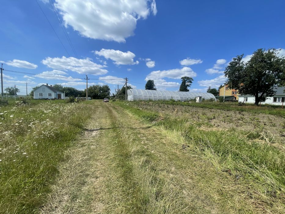 Ділянка в центральній частині під будівництво