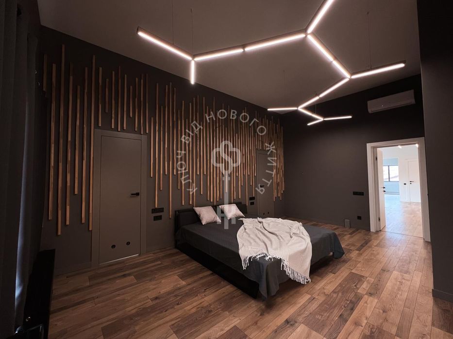 ПРОДАМ! ЦЕНТР Броварів Будинок 250м2, вул. Чубинського, Чорновола