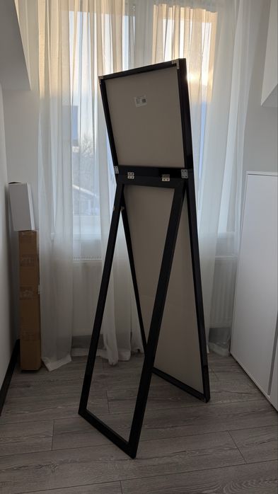 Зеркало 40*160 в чорній рамі