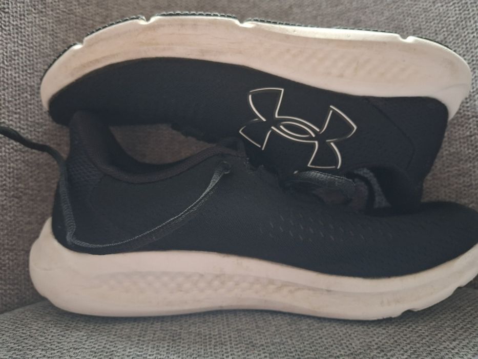 buty do biegania Under Armour Charged Pursuit 3