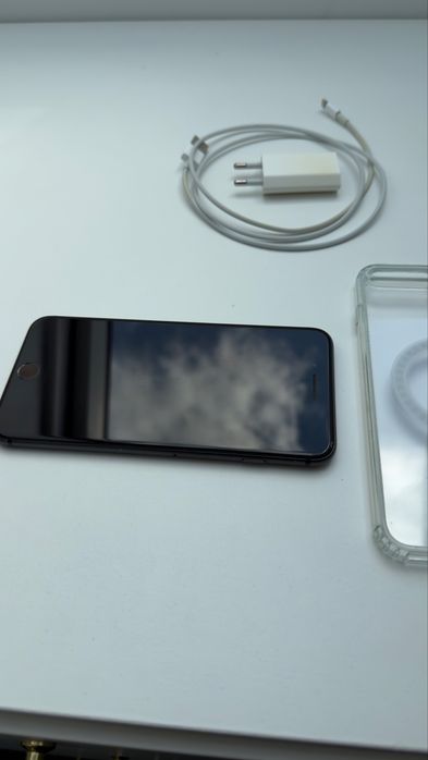 Apple iPhone 8 Plus 64 GB 