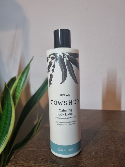 Cowshed – relax– Łagodzący balsam do ciała  Krem