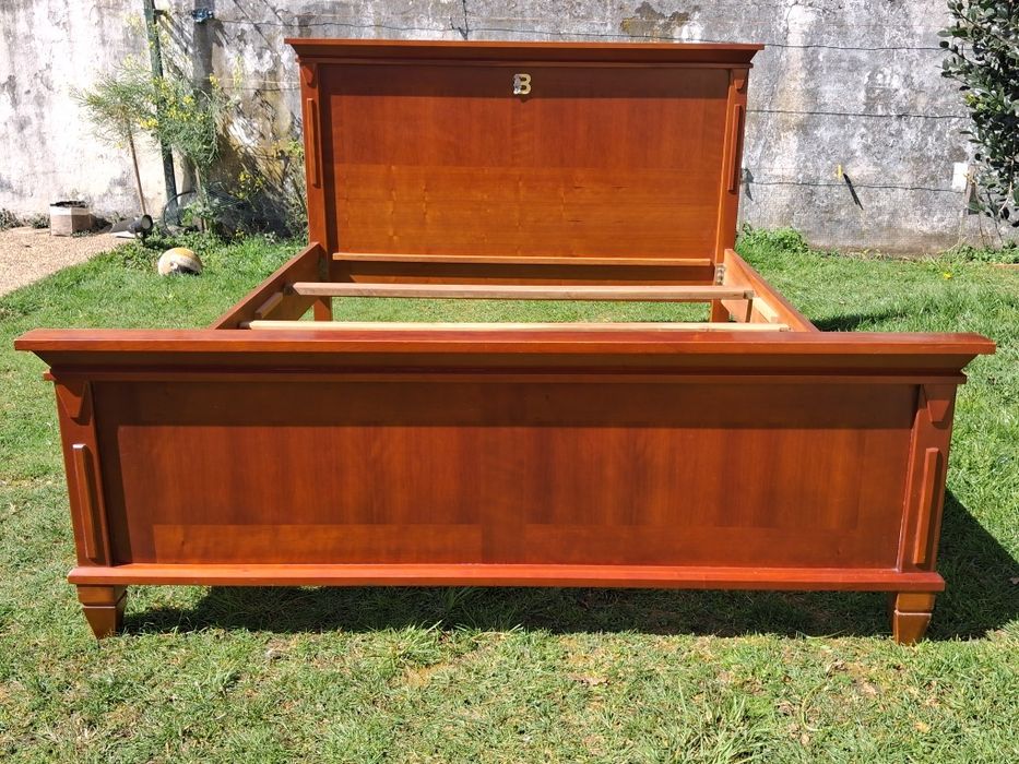 Cama casal em cerejeira - ultimo preco!